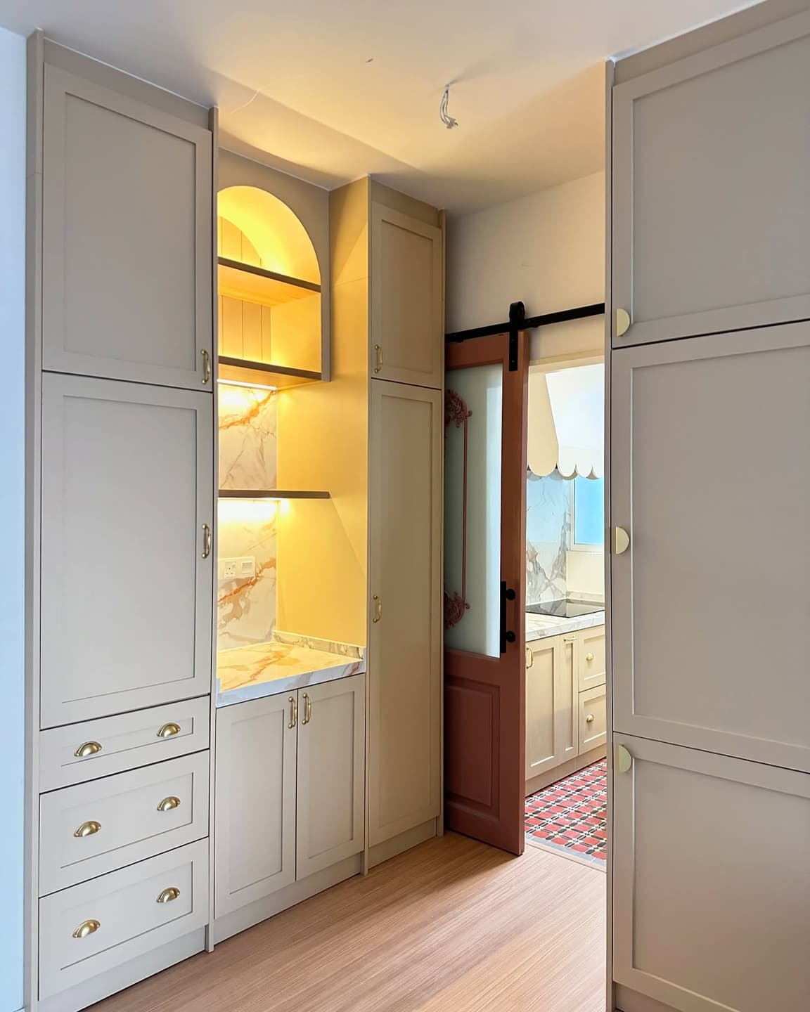 Beautiful Flat Cabinetry Ideas 8