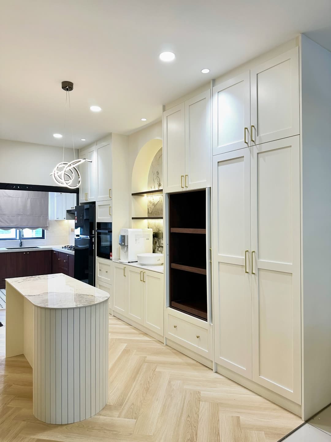 Serenia City Dry Kitchen Storage Ideas