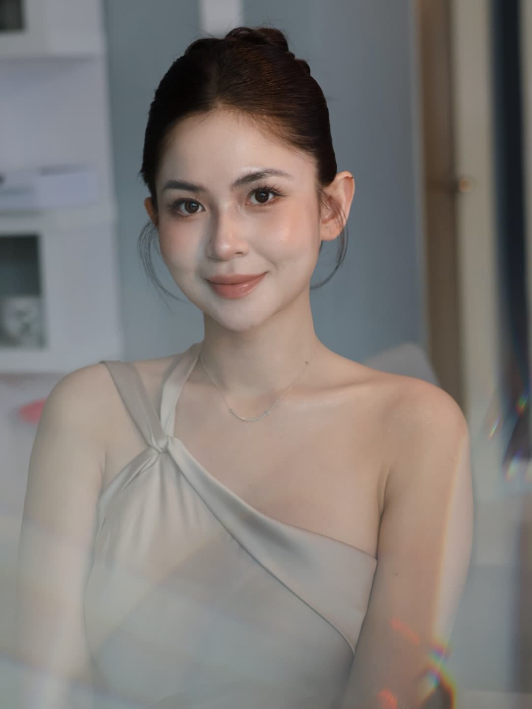 Bridal High-End Makeup and Hairstyle Sharing