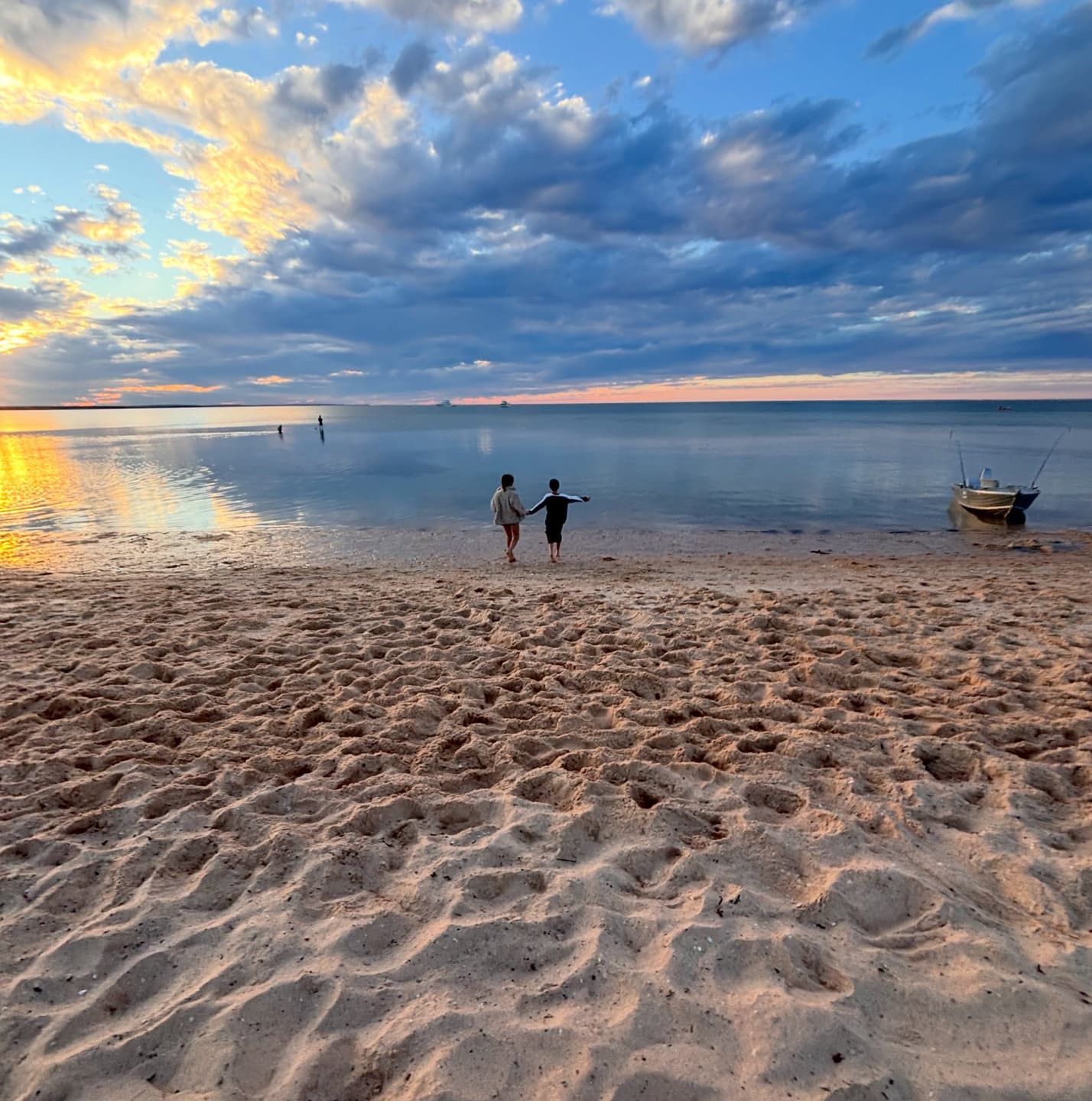 Take us back ☀️🙋‍♀️