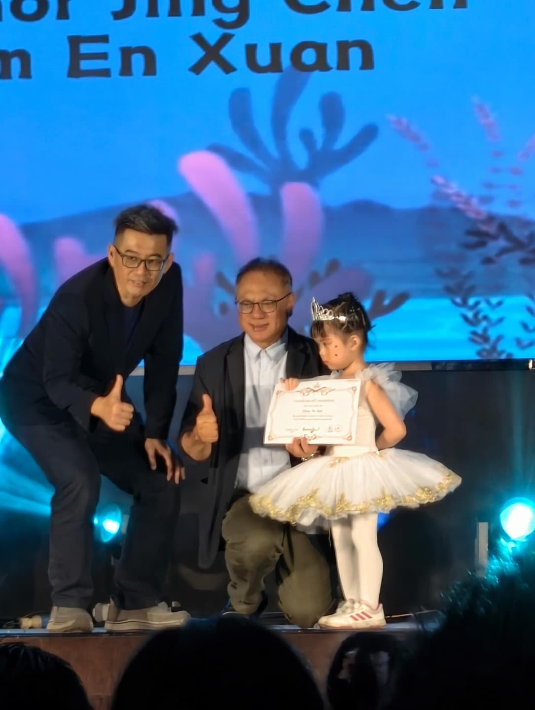 Tangtang's little sister graduated at four years old 4