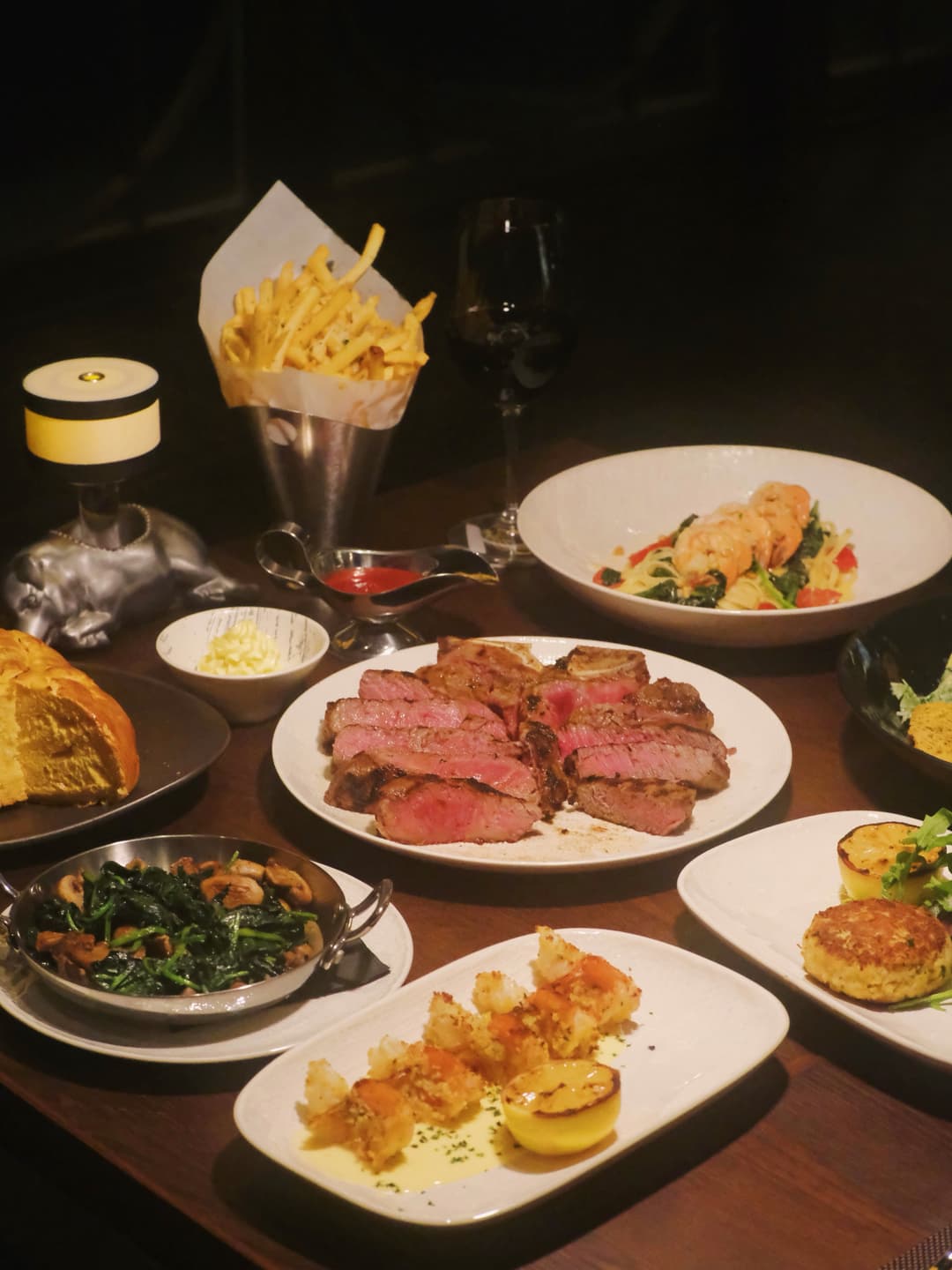 Morton's of Macao: Tower Lake Views & Prime Steaks