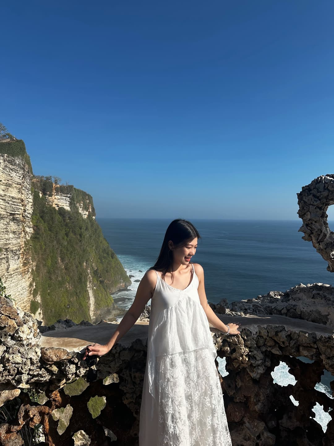 Hey everyone, I'm looking for some awesome beach and nature spots! Think beautiful rocks