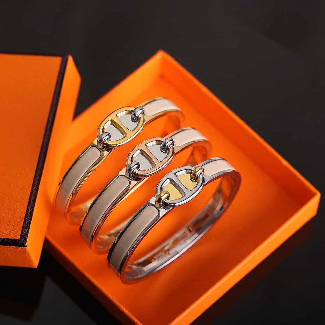 Hermès Pig Nose Bracelet Styling Share 7