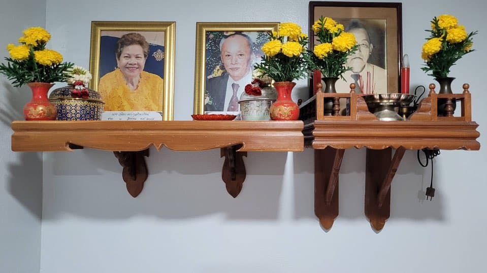 Missing the people upstairs. 4