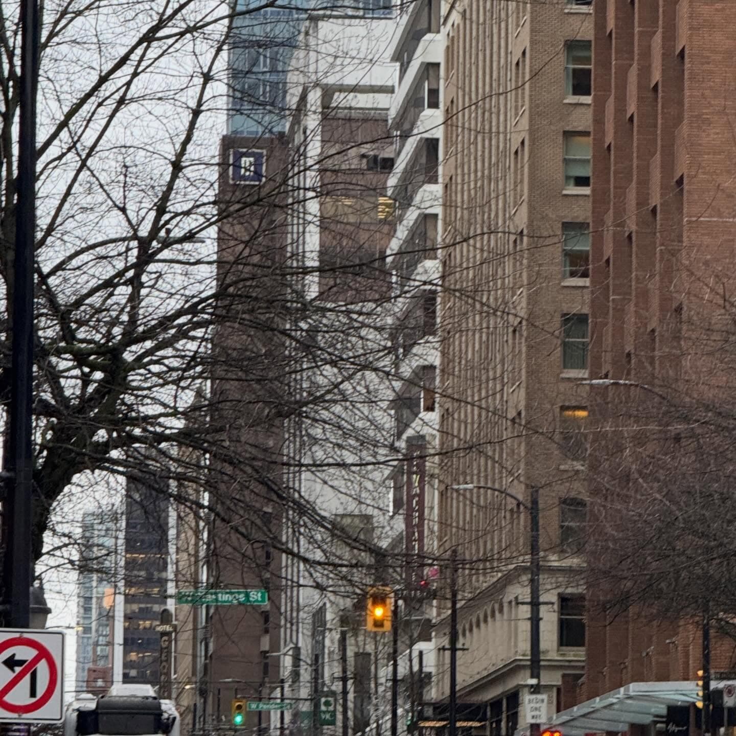🌧️😇