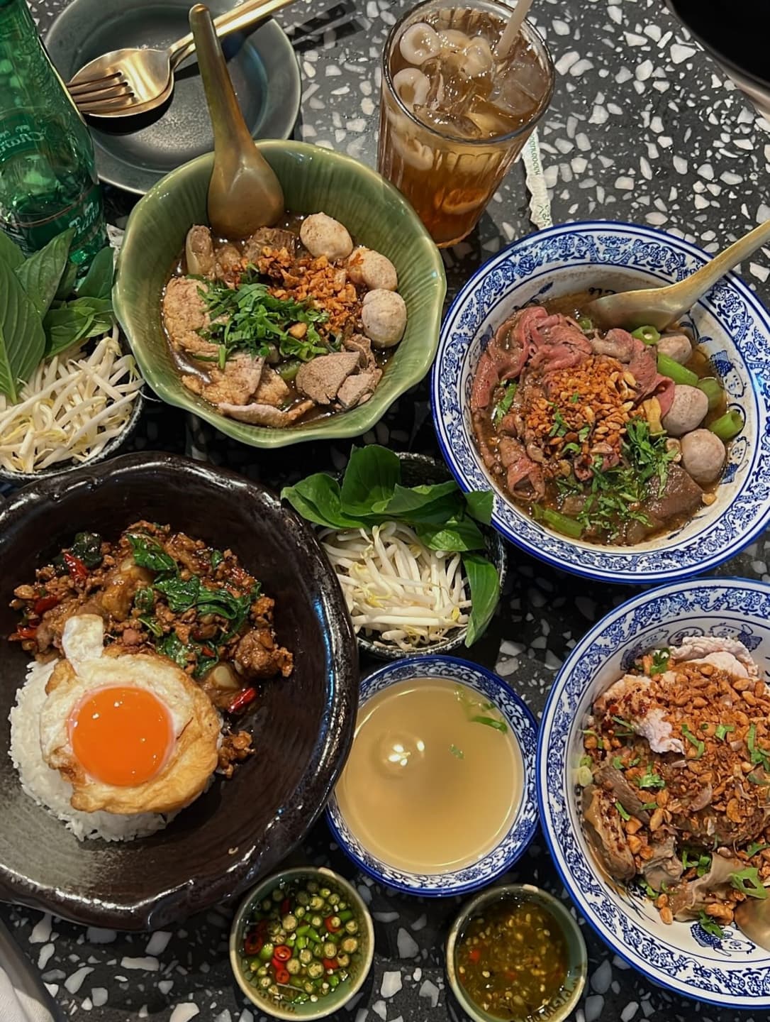 Some Bangkok bits 🤍🤎 7