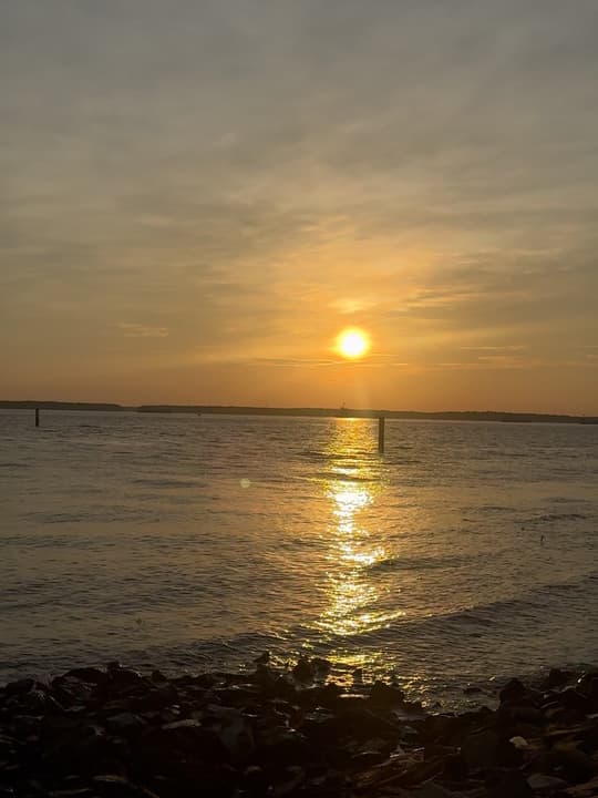 Waited an hour for the sunset 🧡 5