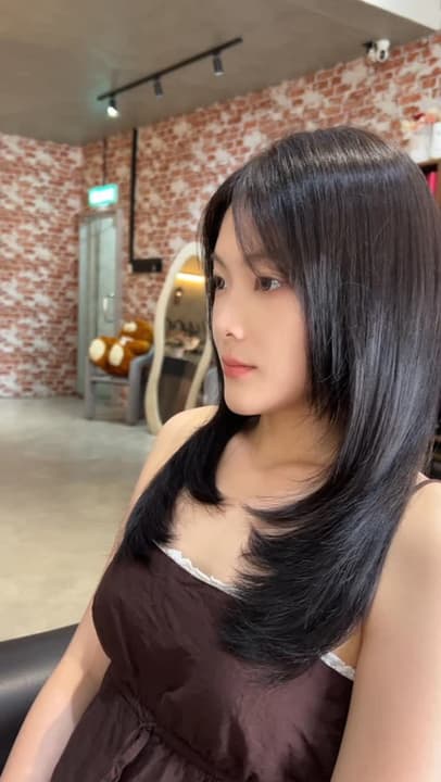 Black tea layered haircut share