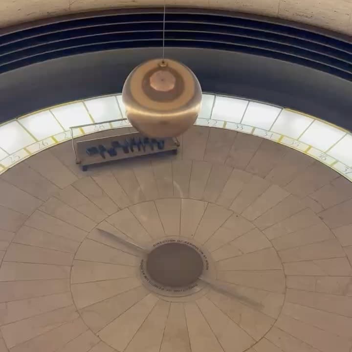 LA being LA 7