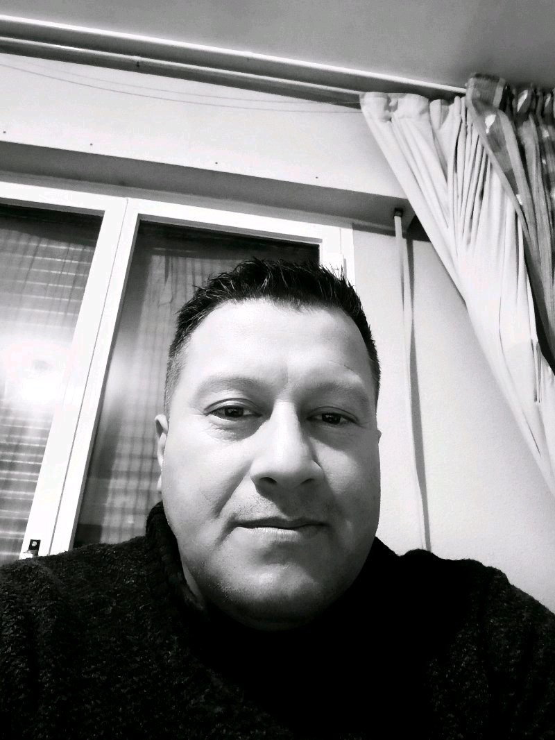 Manitas.
