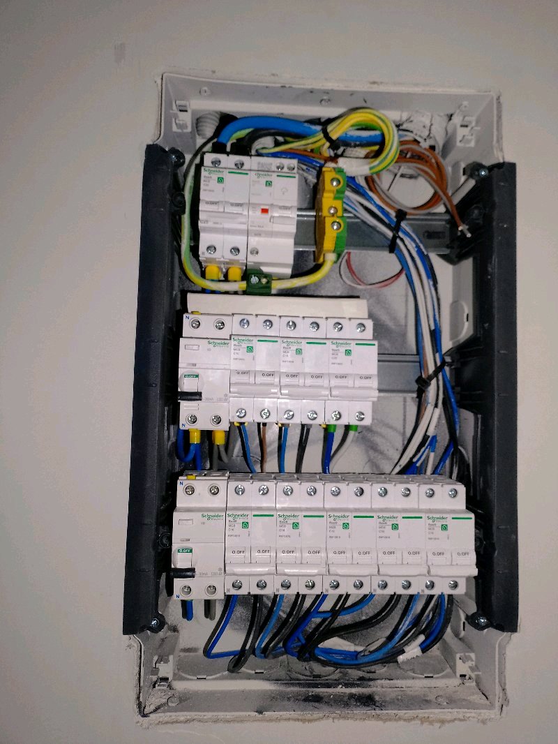 ELECTRICISTA