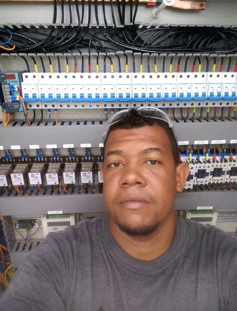 electricista al que le pueda intere