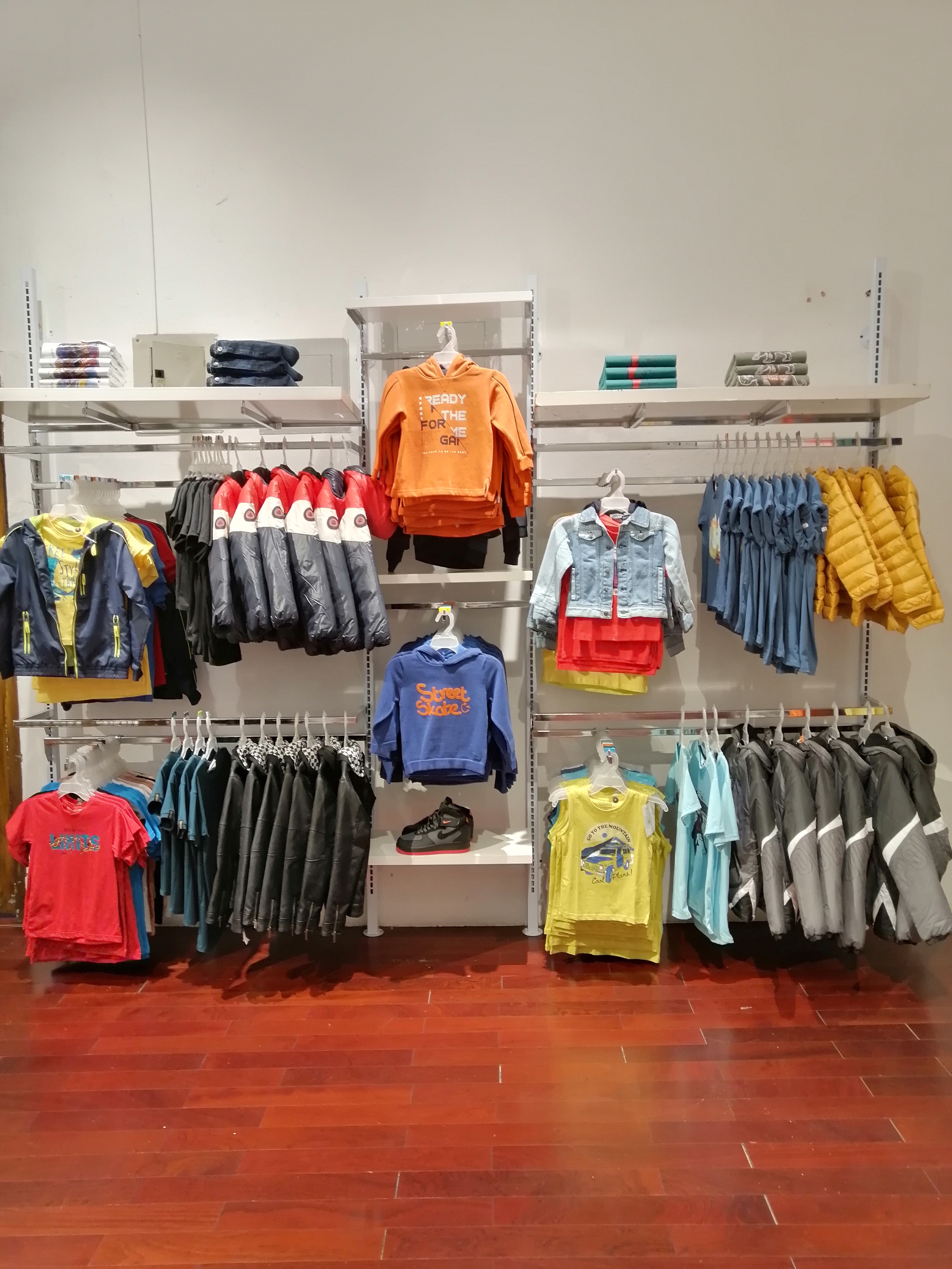 Visual merch. y Escaparatista