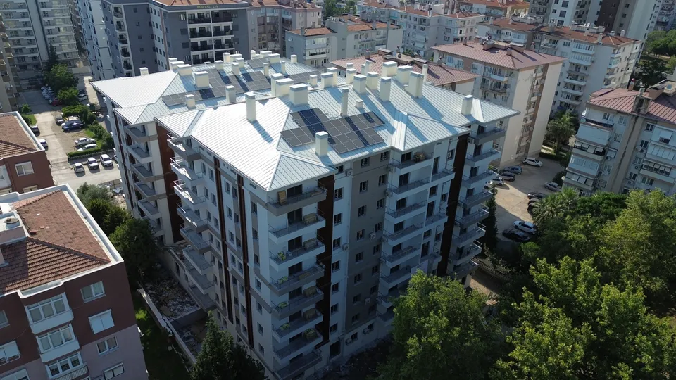 Bayraklı İzmir Alüminyum Kenet Çatı Uygulaması – 8