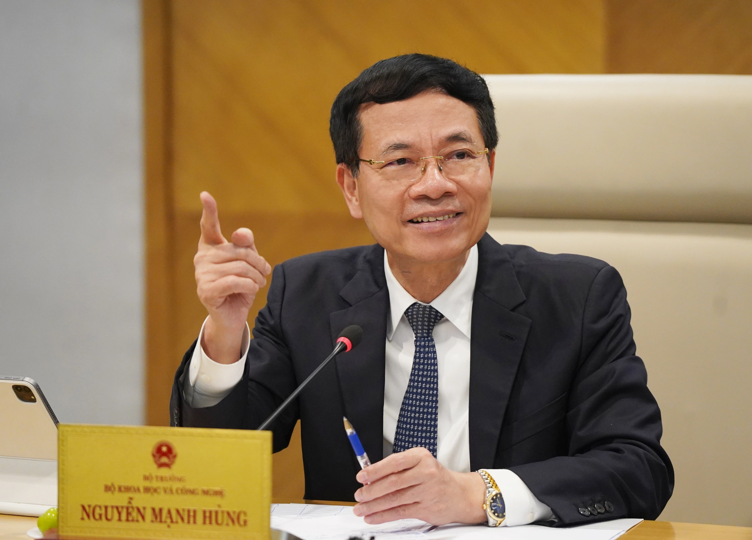 Bộ trưởng Nguyễn Mạnh Hùng. Ảnh: Lưu Quý