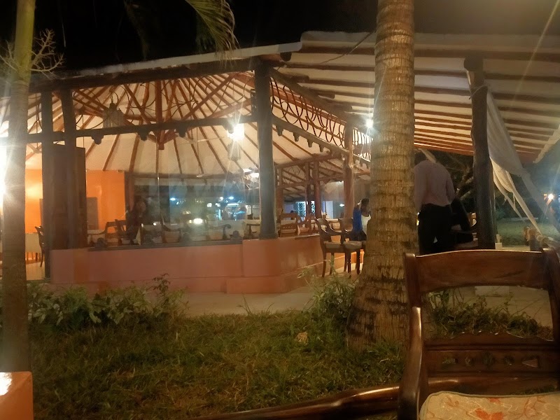 Rosada Beach & Restaurant cover 1