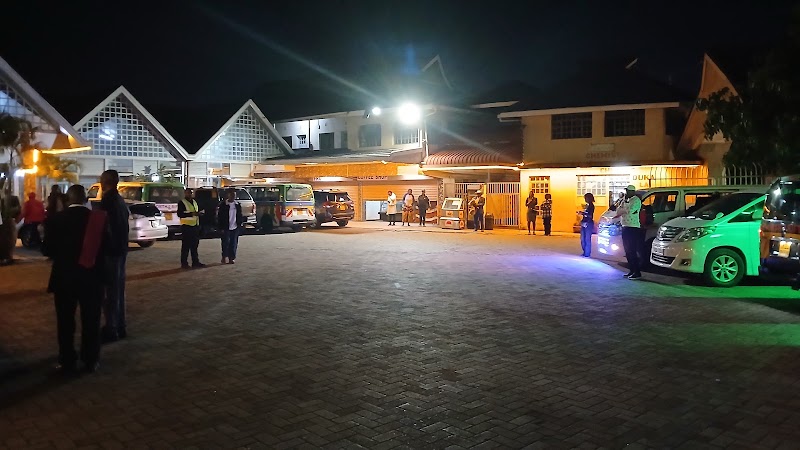 Nakubreeze Travelers Inn cover 1