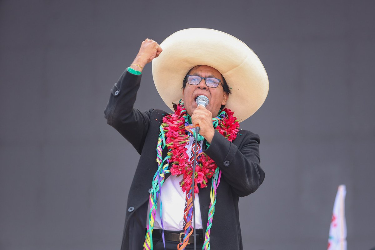 ¿Quién chucha es Roberto Sánchez?