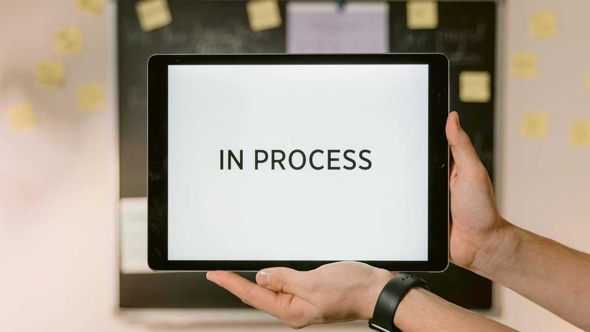 Process flow showing numbered steps from research to validation in keyword discovery