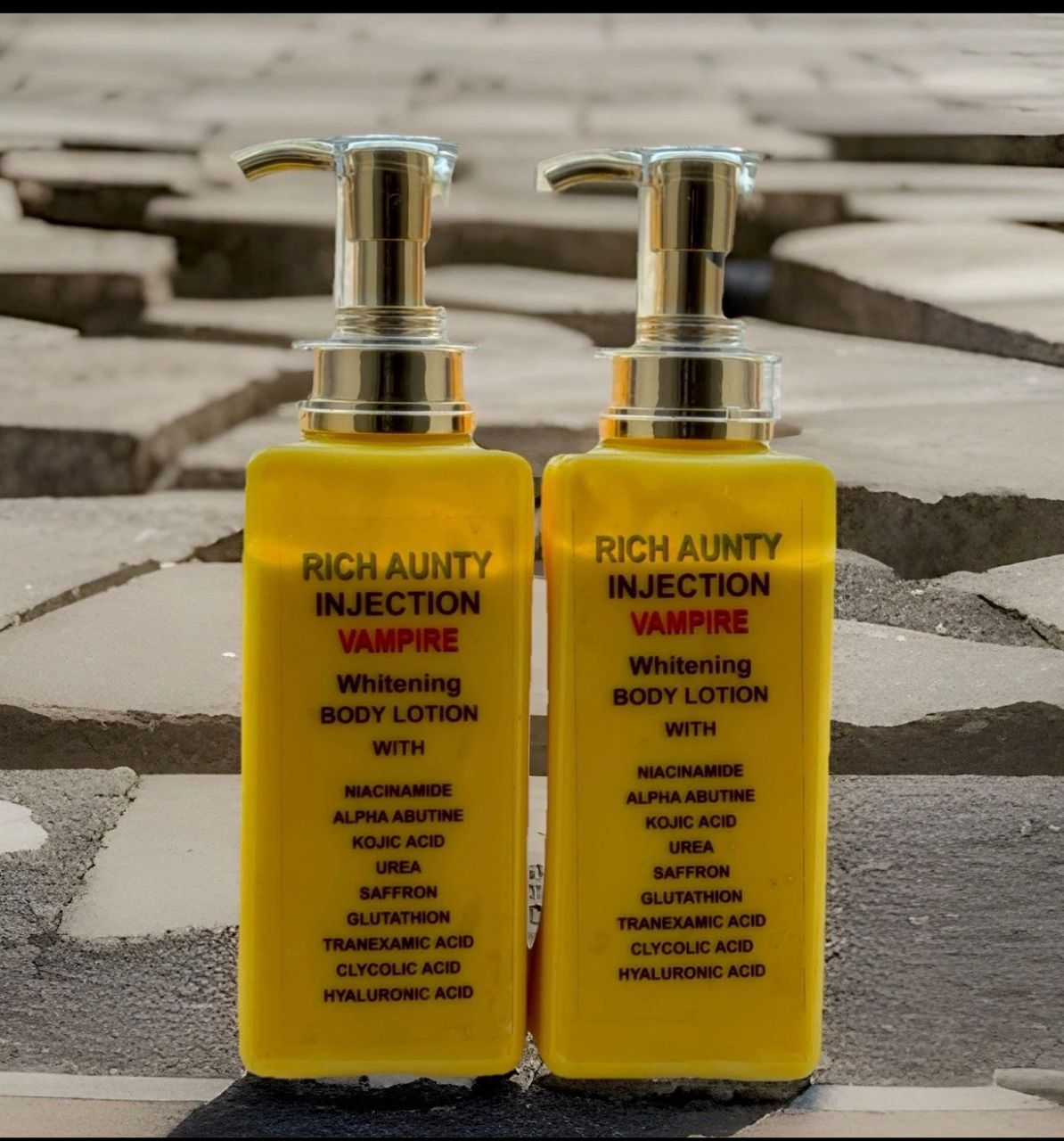 The Rich Aunty Vampire Whitening Body Lotion 500ml ( 5 Shades Fast Whitening)-02