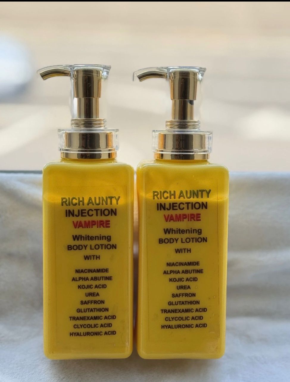 The Rich Aunty Vampire Whitening Body Lotion 500ml ( 5 Shades Fast Whitening)-03