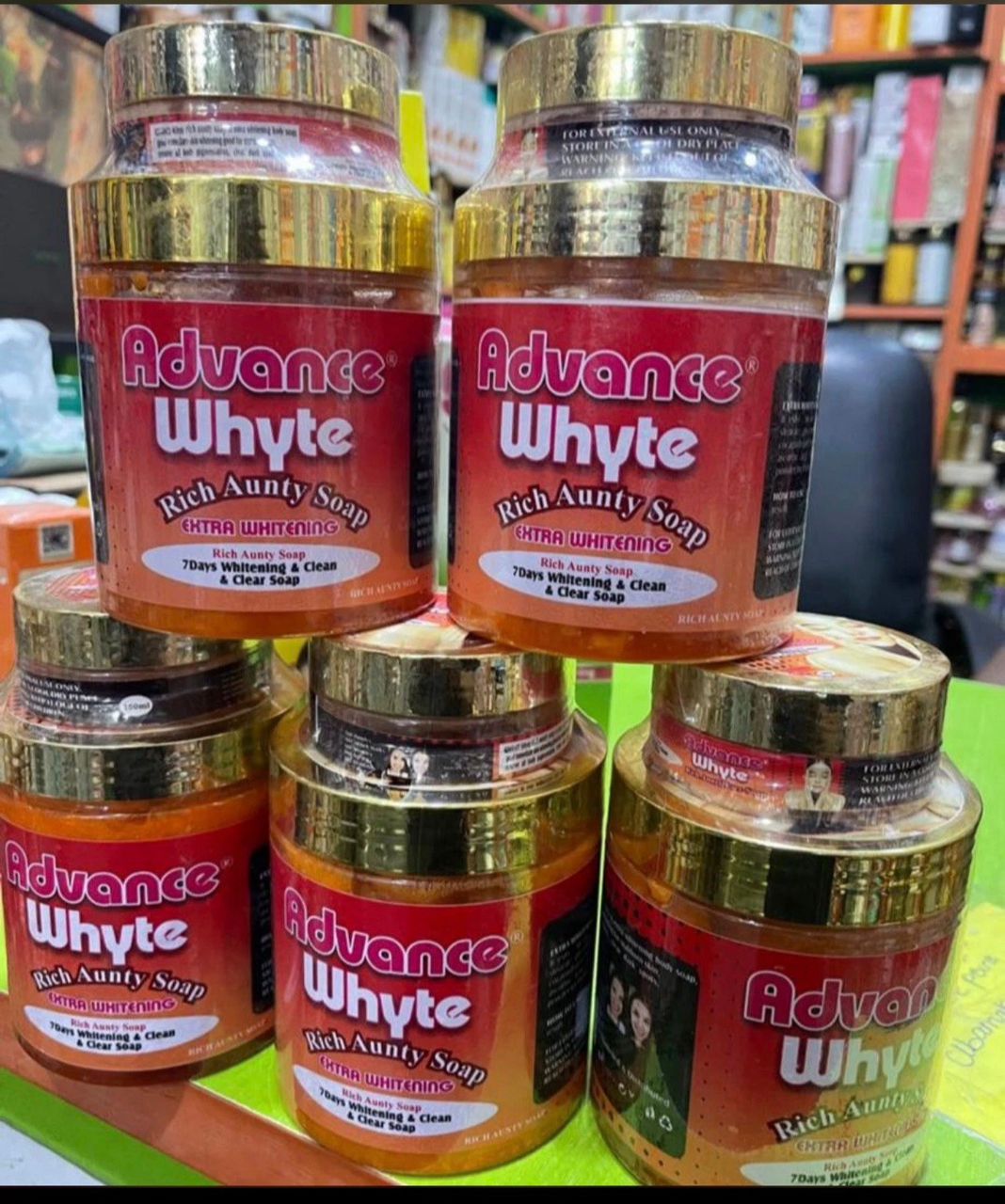 Advance Whyte Rich Aunty 7days Extra Whitening Soap 500g + Face Soap 50g-01