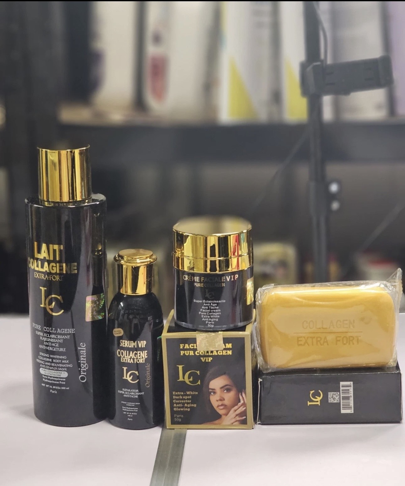 Lait Collagen Extra-Fort Whitening Lotion 500ml + Face Cream 50g + Serum 100ml + Soap 200g - 4pcs Set