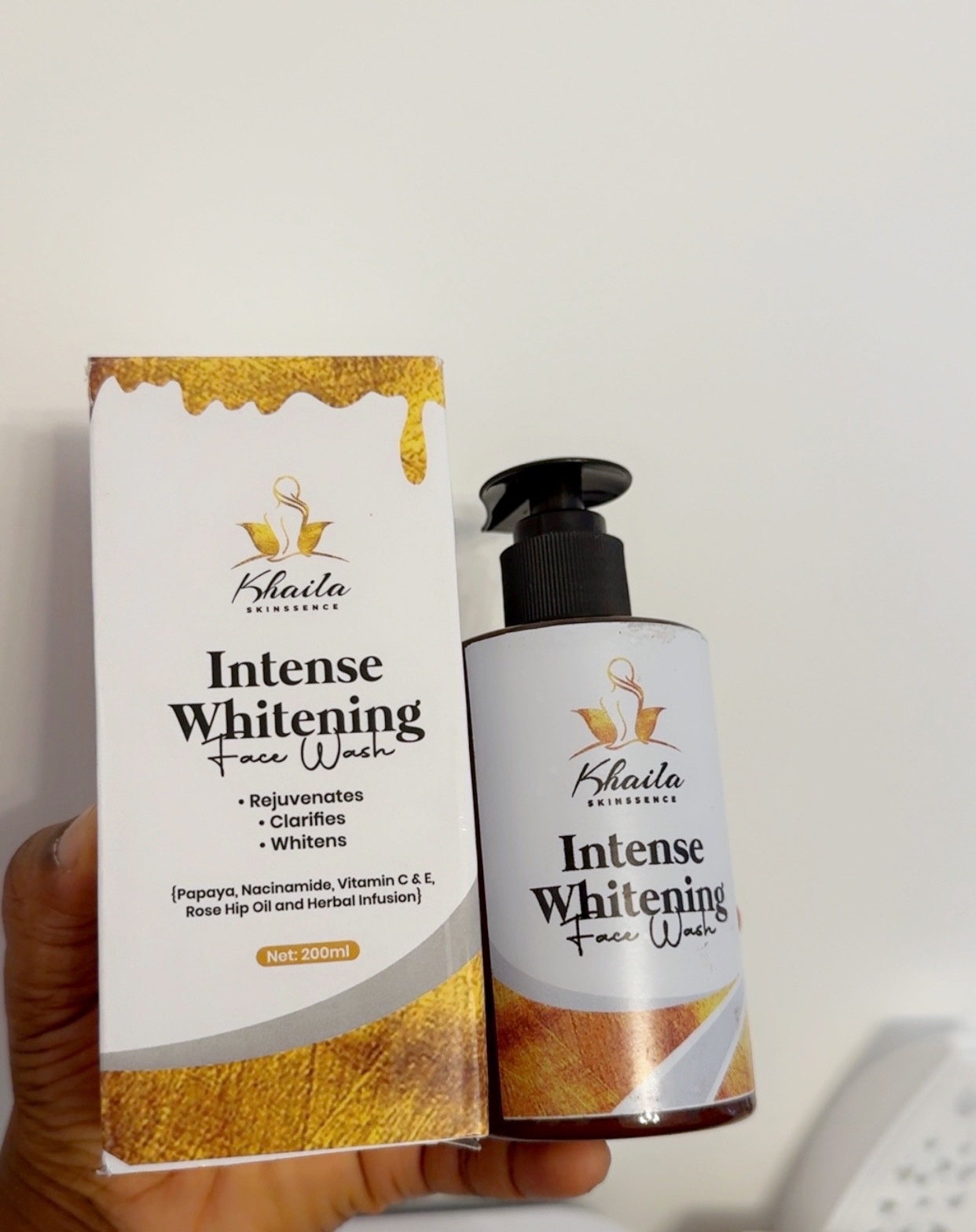 Intense Whitening Face Wash 200ml (7days Quick Whitening )