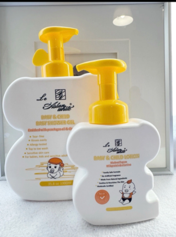 Le Asian White Baby & Child Brightening Lotion 400ml + Shower Gel 1000ml - 2pcs