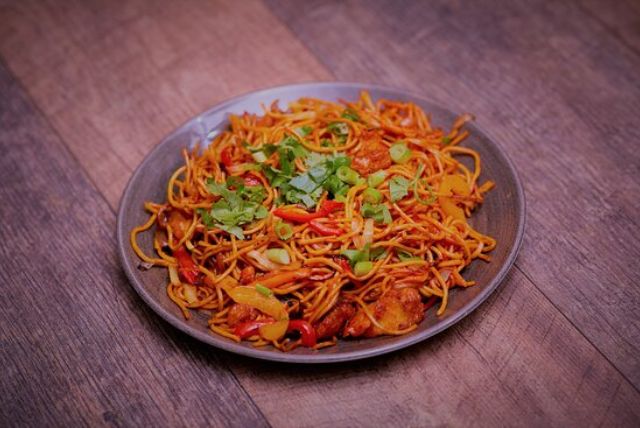 CHICKEN CHOWMEIN