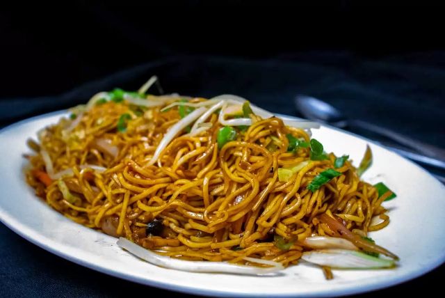 VEG CHOWMEIN