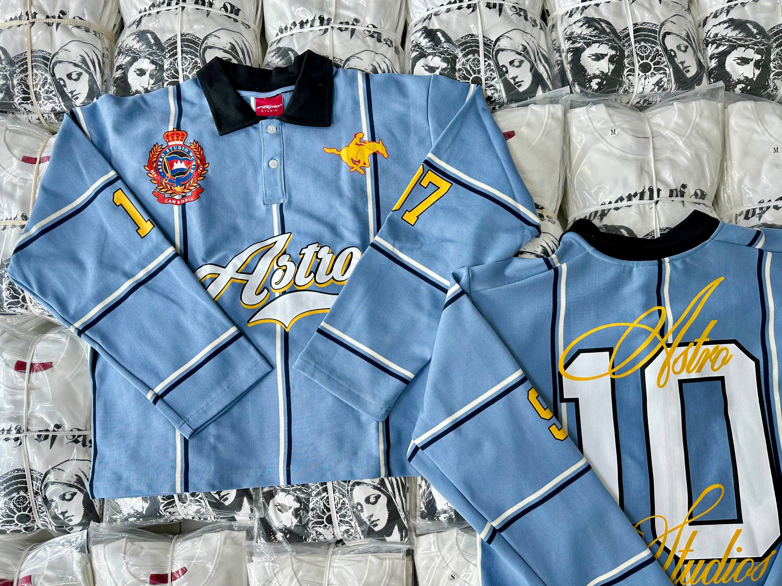STREETWEAR thumbnail 2
