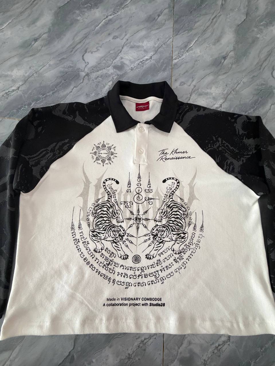STREETWEAR thumbnail 4