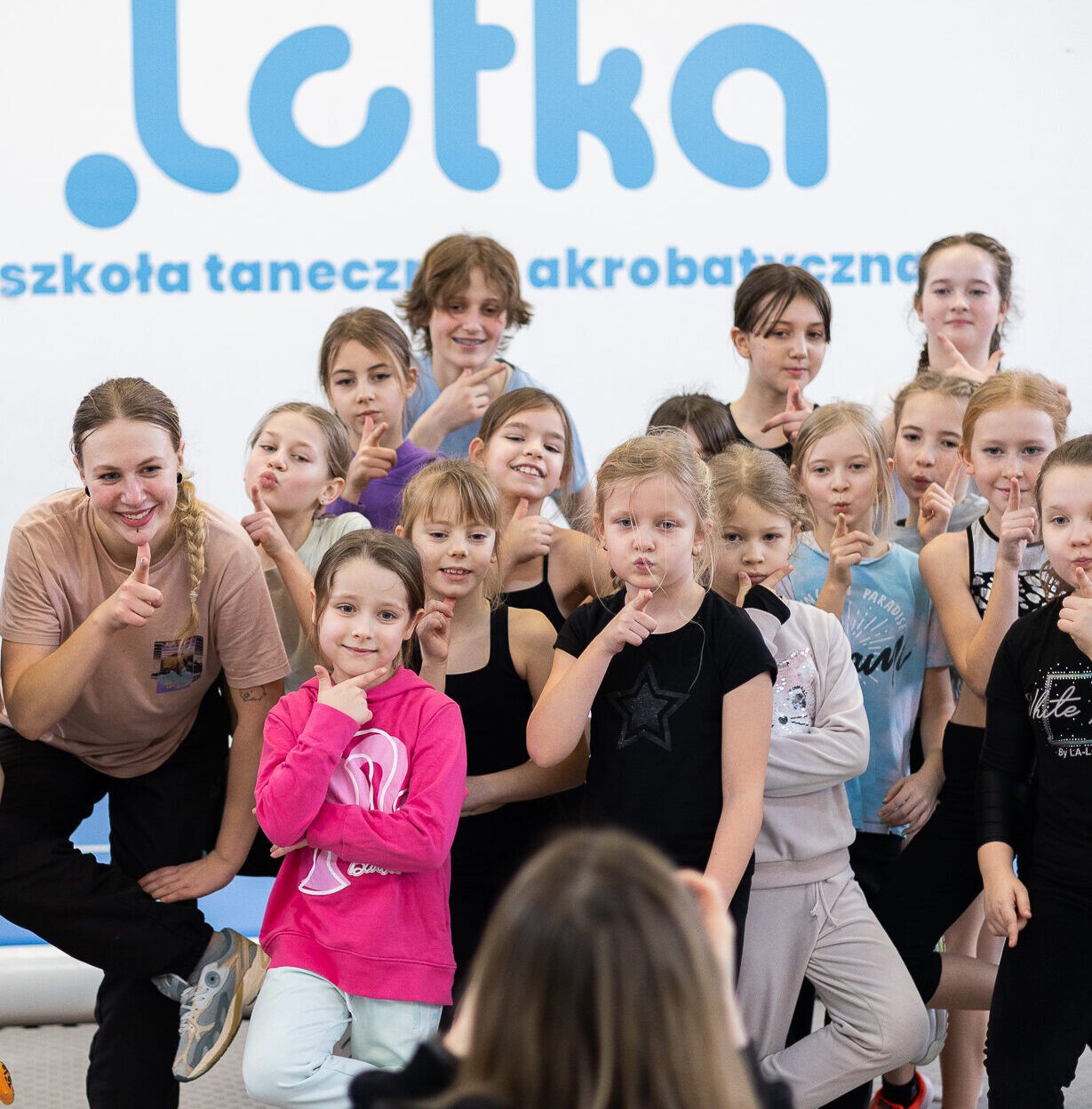 LOTKA Szkoła taneczno-akrobatyczna