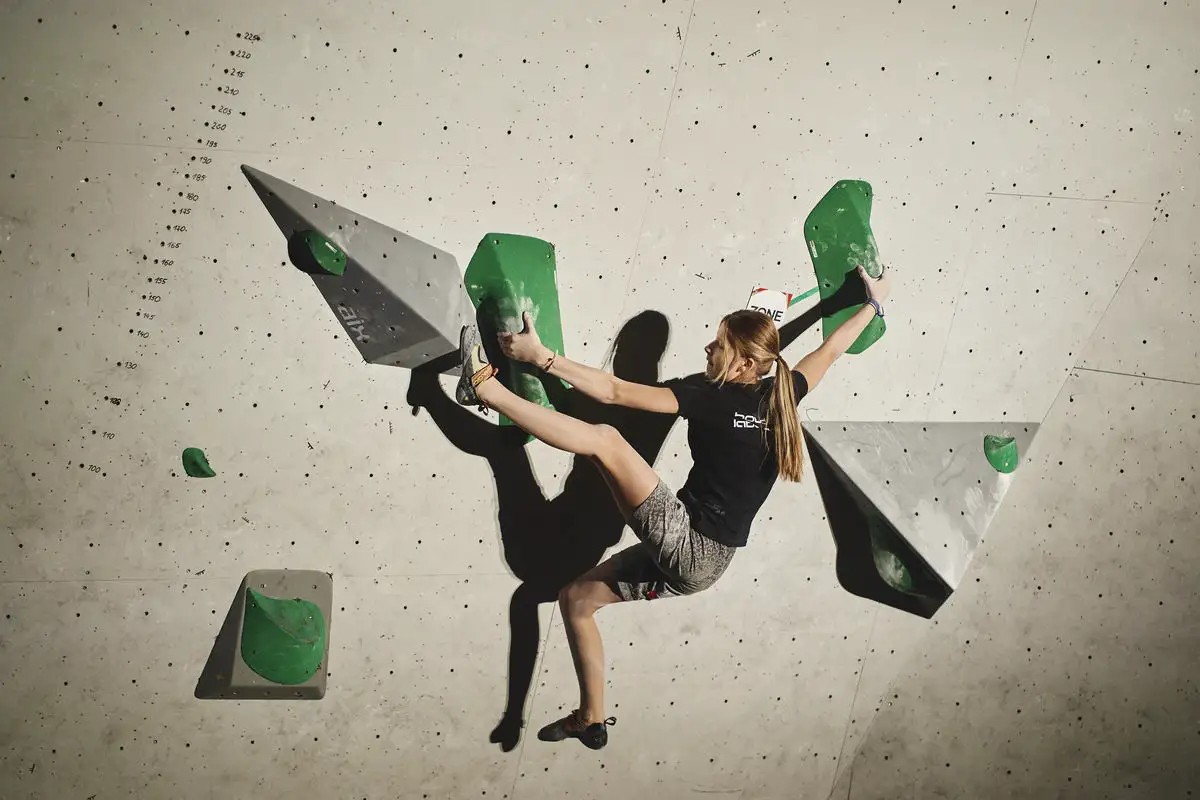 FlyWall - centrum wspinaczkowe i park linowy - zdjęcie 2