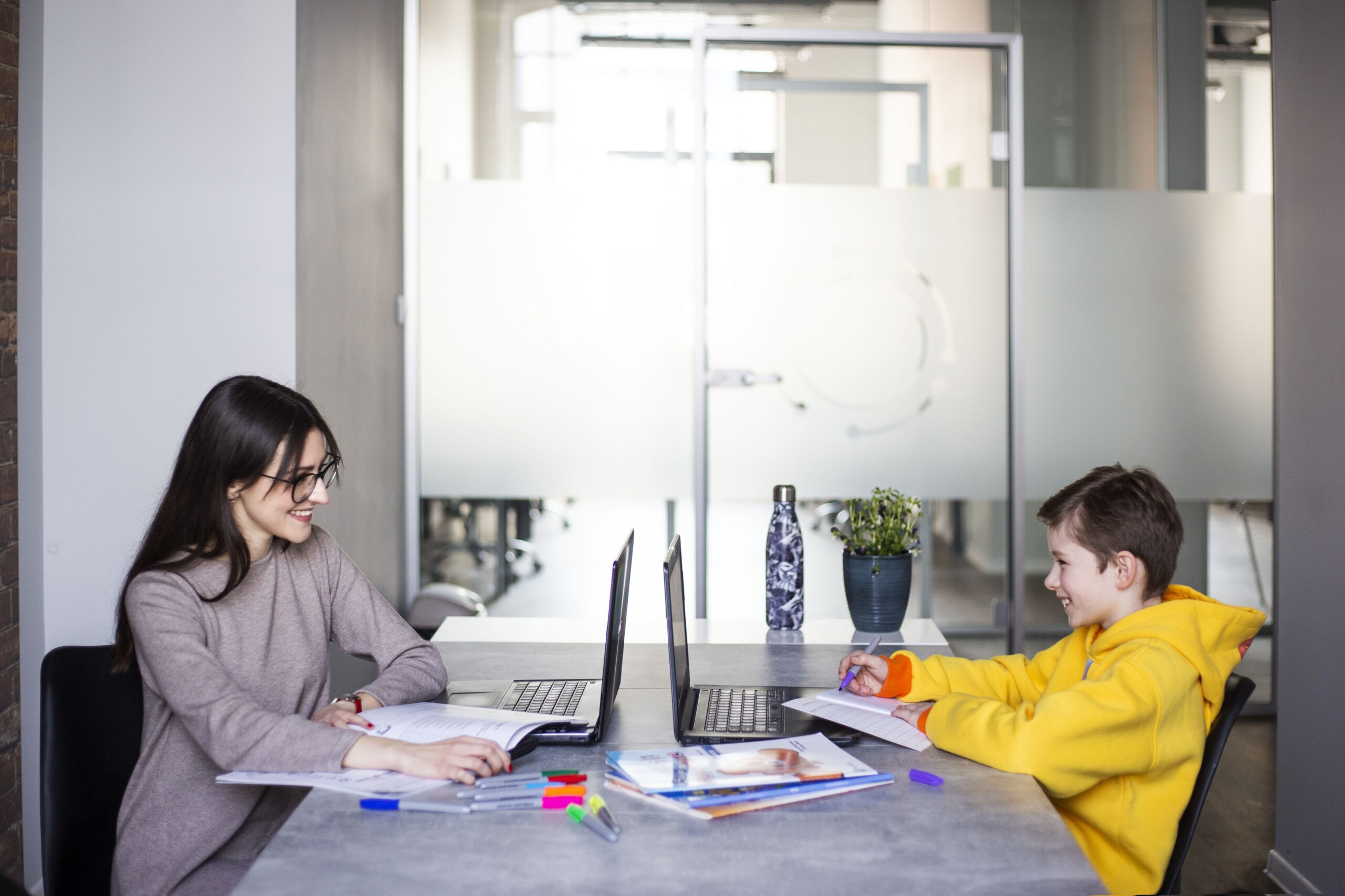 FUN FR-ANG Szkoła języka angielskiego i francuskiego