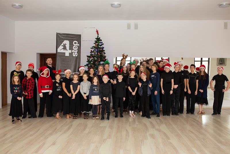 4STEP - Szkoła Tańca dla dzieci i dorosłych nauka i kursy tańca towarzyskiego