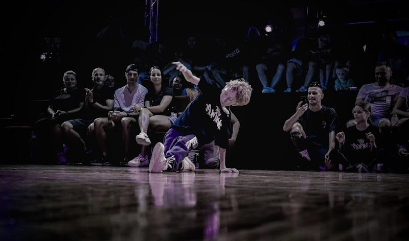 Movin'Mumin Break Dance szkoła tańca Breaking Kielce