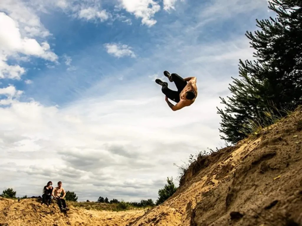 AkroFamilia - Klub Sportowy - Akrobatyka Parkour Fit-kid - zdjęcie 5