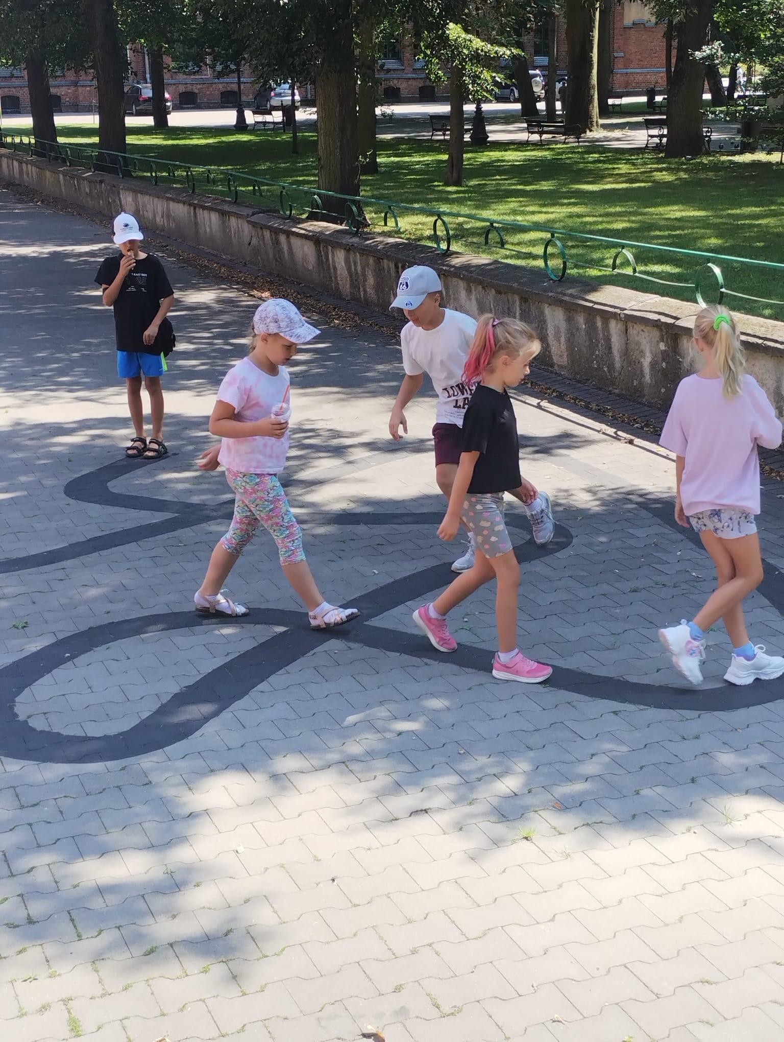 Level Up Szkoła Języka Angielskiego i Hiszpańskiego. Akredytowane Centrum Metody Teddy Eddie i Savvy Ed