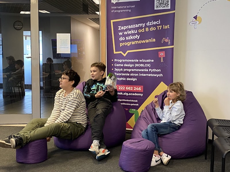 Algorithmics szkoła programowania dla dzieci i młodzieży