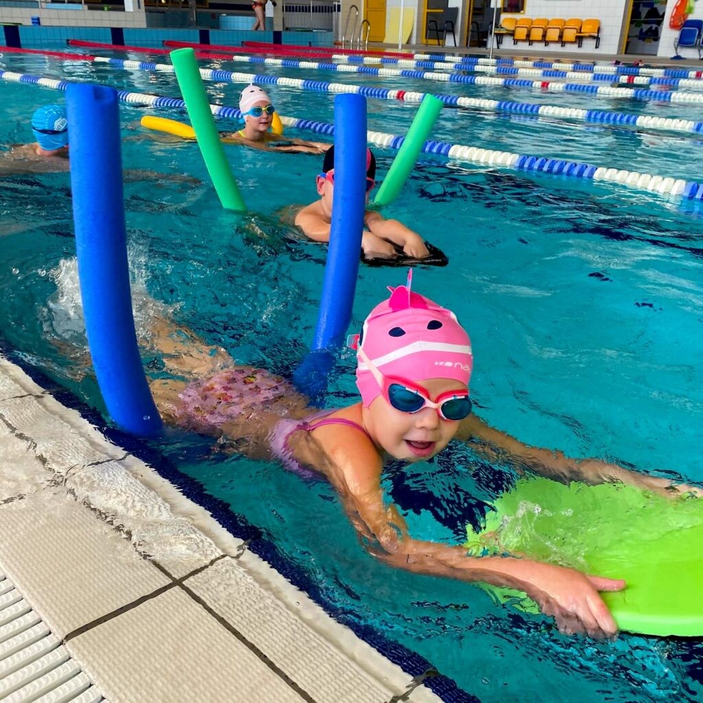 Szkoła Pływania EasyWave Warszawa - Obozy Sportowe Dla Dzieci - zdjęcie 3