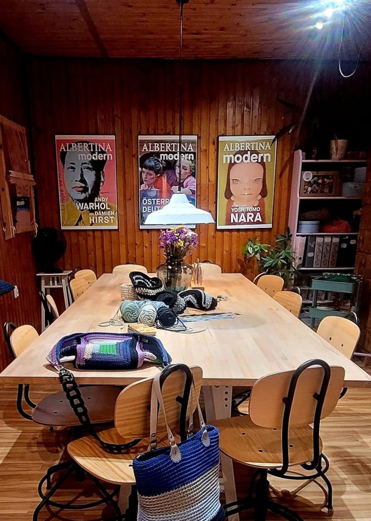 Zróbże Coś - pracownia artystyczna, warsztaty szydełkowania i robienia na drutach dla dzieci, młodzieży i dorosłych.