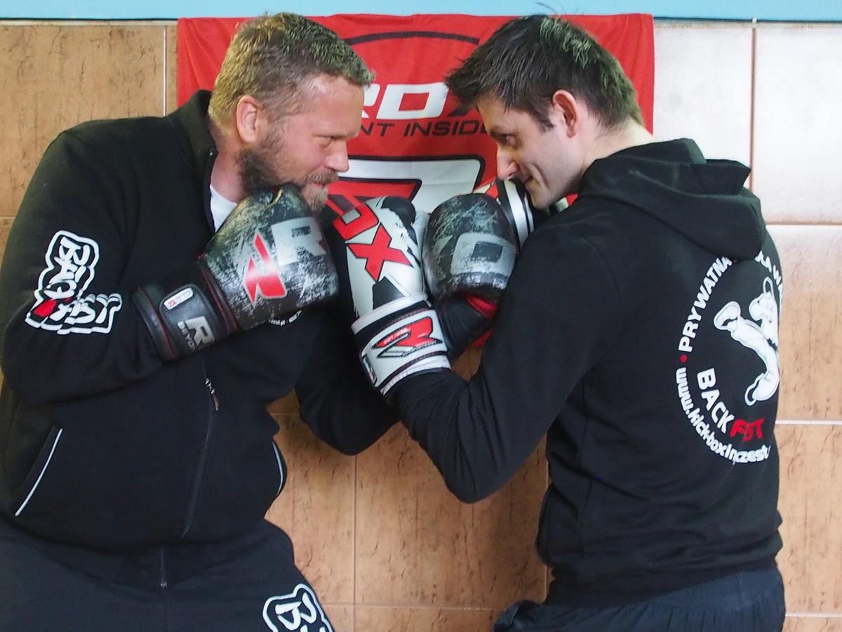 Sztuki Walki Częstochowa Backfist - mma - kickboxing - krav maga - muay thai - boks - zdjęcie 2