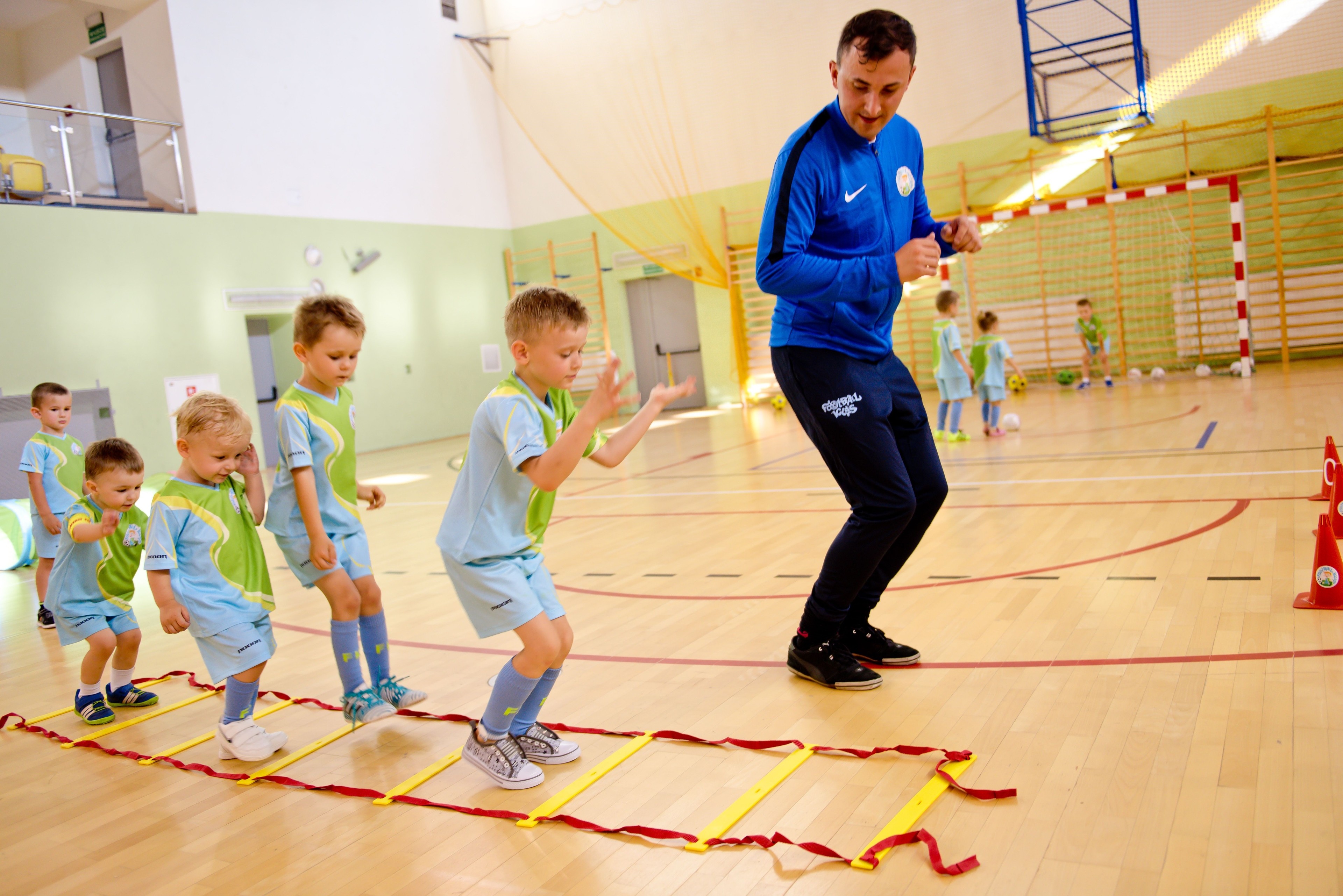 Szkółka piłkarska Śródmieście - Football Kids