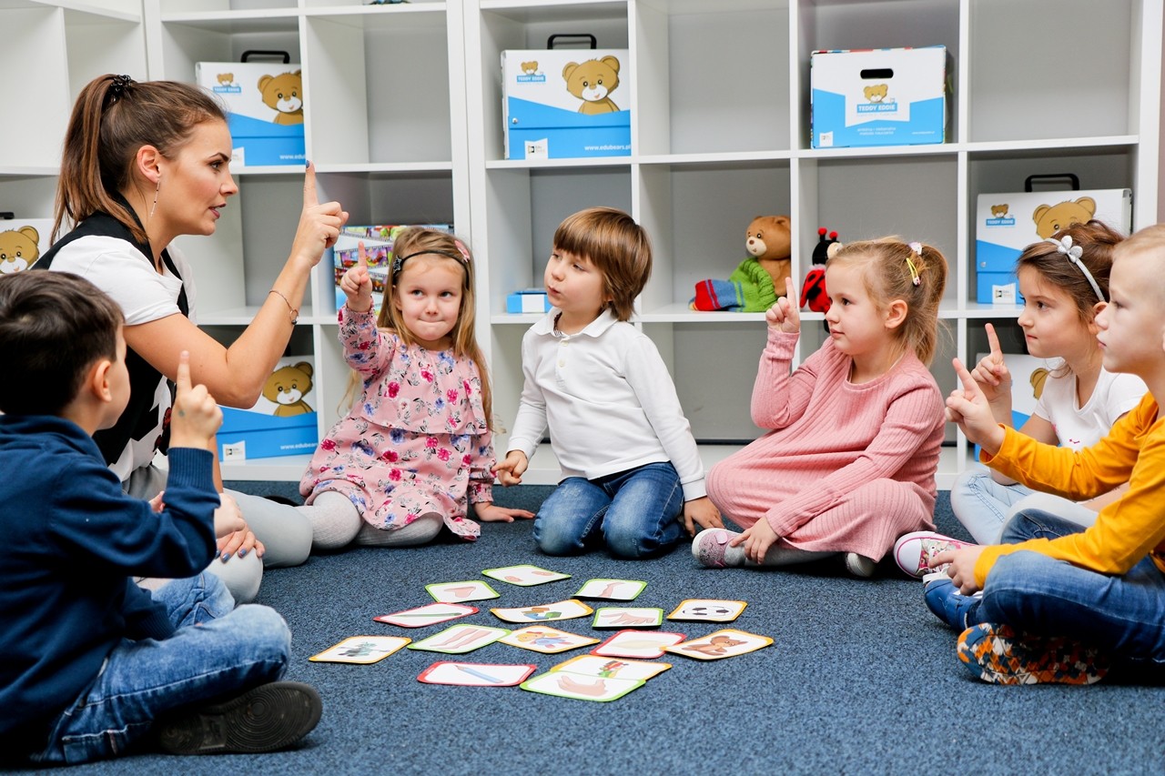 Language House Szkoła Językowa - filia Ślichowice - zdjęcie 2