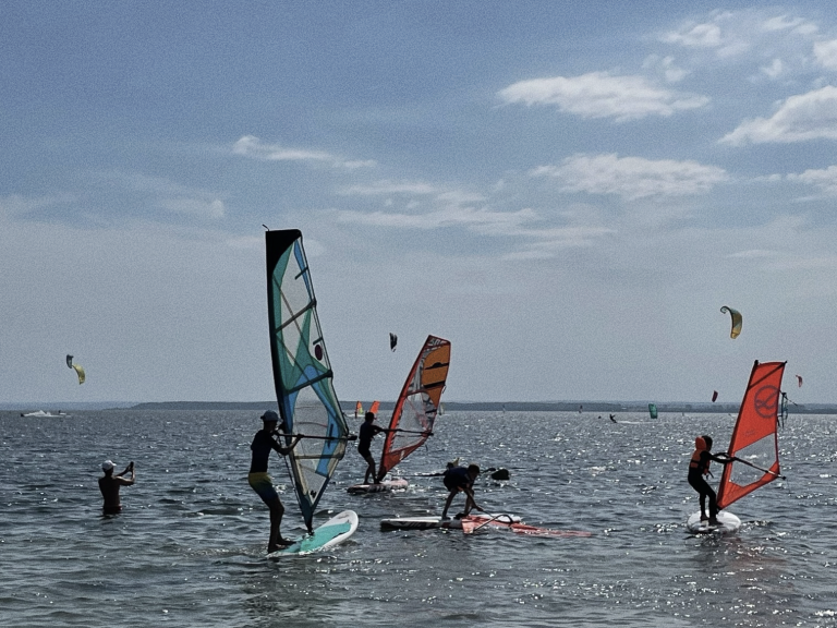 Mega Surf • Szkoła windsurfingu i kitesurfingu - zdjęcie 2