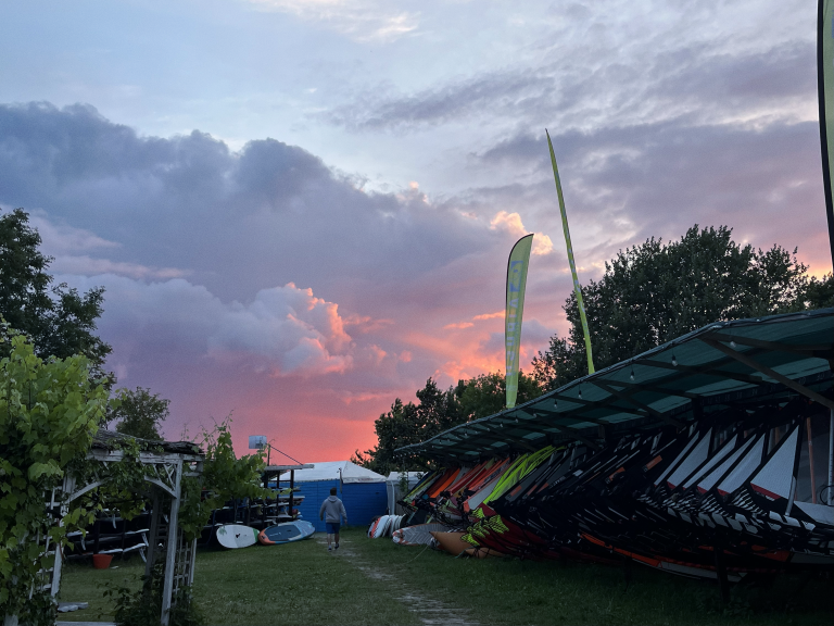 Mega Surf • Szkoła windsurfingu i kitesurfingu - zdjęcie 14