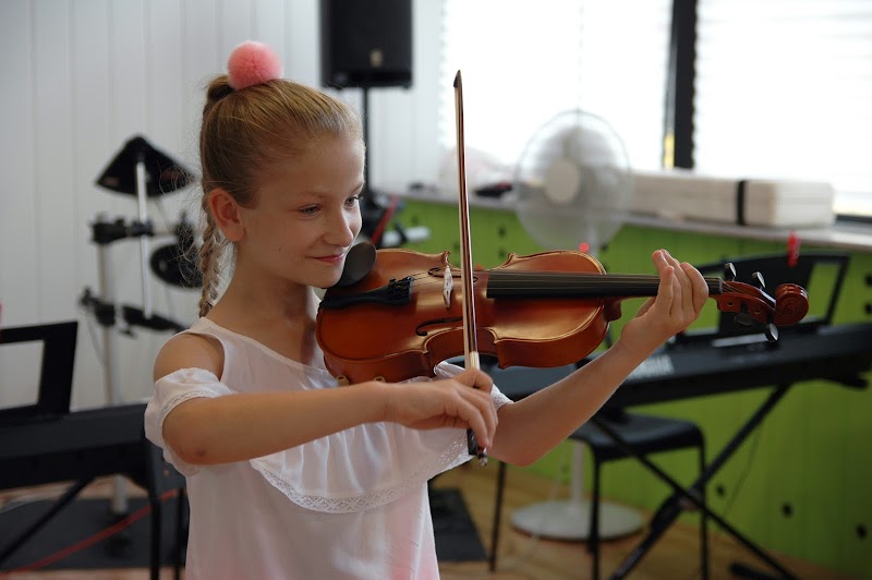 YAMAHA Szkoła Muzyczna- półkolonie, nauka gry na pianinie, gitarze, skrzypcach i śpiew, zajęcia dla małych dzieci